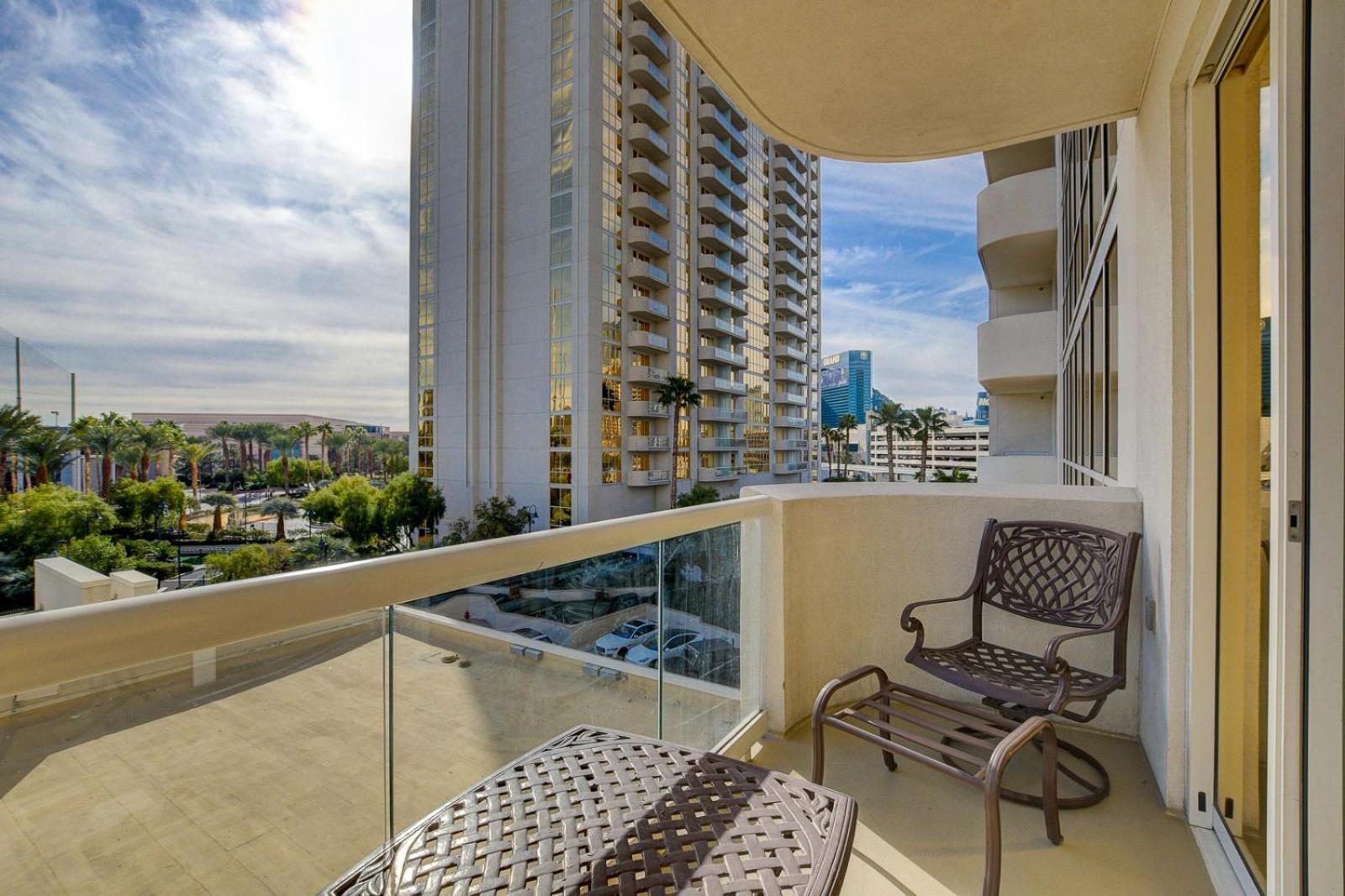 Serenity At Mgm Signature